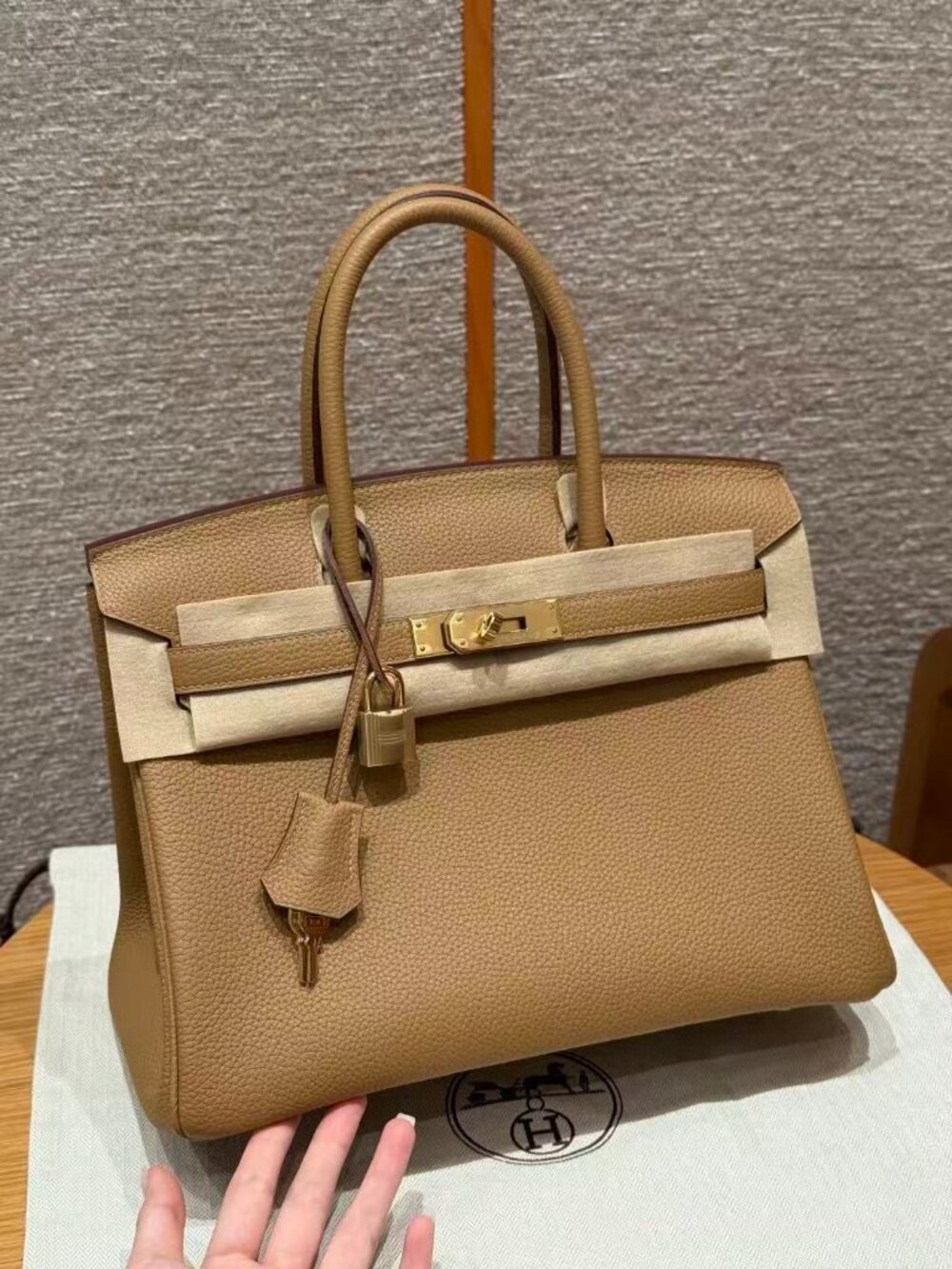 Classic Hermes Bag: A Stylish and Versatile Choice for Elegance